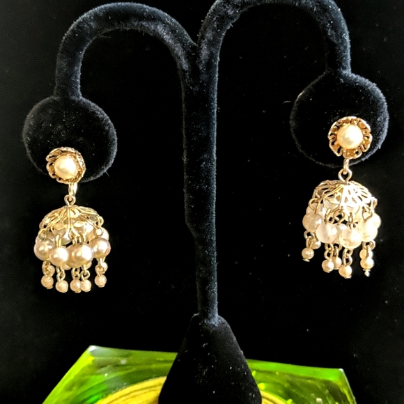 Lot 5 pairs VTG Clip earrings - Picture 4 of 7